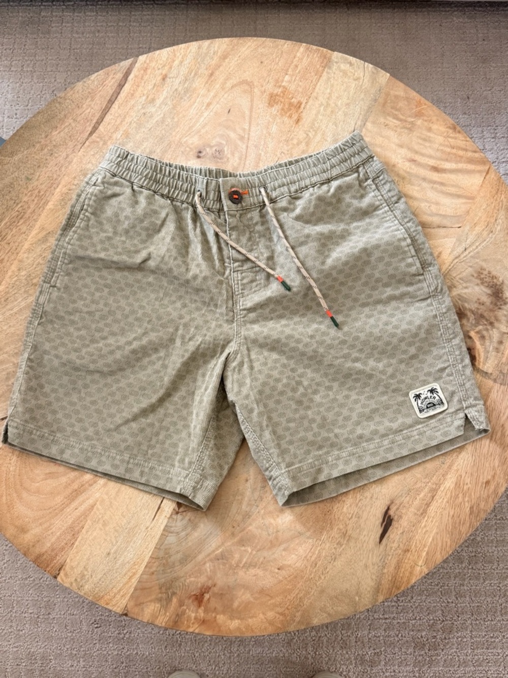 Beige and Olive Pattern Elastic Waist Shorts